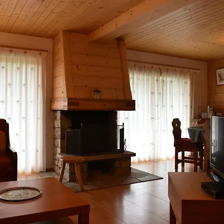 Chaleureux 4 Pieces, Acces Direct Aux Pistes, Proche Commerces Et Services, Parking Couvert - Fr-1-180-178 Meribel