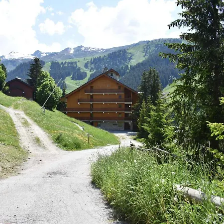 Apartamento Chaleureux 4 Pieces, Acces Direct Aux Pistes, Proche Commerces Et Services, Parking Couvert - Fr-1-180-178 *