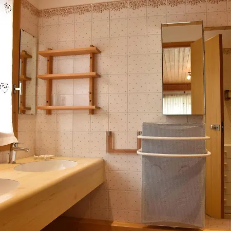 Apartment Chaleureux 4 Pieces, Acces Direct Aux Pistes, Proche Commerces Et Services, Parking Couvert - Fr-1-180-178