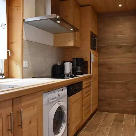 Chaleureux 4 Pieces, Acces Direct Aux Pistes, Proche Commerces Et Services, Parking Couvert - Fr-1-180-178 Apartment *