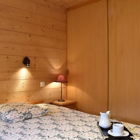 Chaleureux 4 Pieces, Acces Direct Aux Pistes, Proche Commerces Et Services, Parking Couvert - Fr-1-180-178 Apartment Meribel